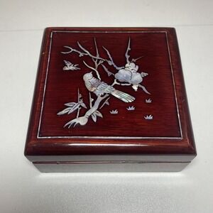 Vintage Japanese Asian Mother Of Pearl Birds And Flowers Lacquered Trinket Box